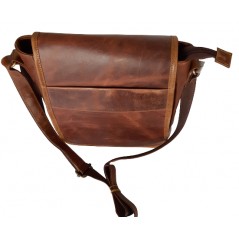Men's shoulder bag with multi-compartment leather