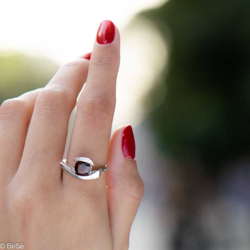 Сребърен пръстен - Естествен Гранат 1,60 ct. СДП051 Сребърен пръстен - Естествен Гранат 1,60 ct. СДП051