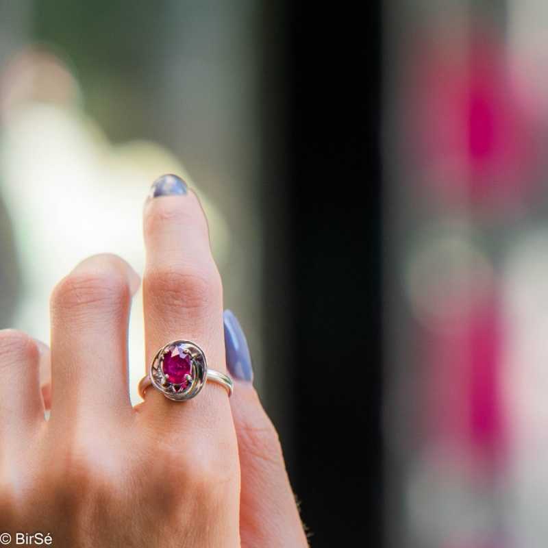 Сребърен пръстен - Естествен Рубин 1,55 ct. СДП095 Сребърен пръстен - Естествен Рубин 1,55 ct. СДП095