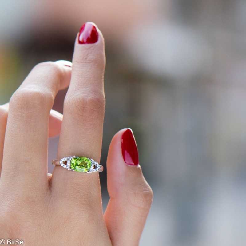 Сребърен пръстен - Естествен Перидот 1,35 ct. СДП106 Сребърен пръстен - Естествен Перидот 1,35 ct. СДП106