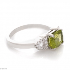 Сребърен пръстен - Естествен Перидот 1 35 ct.