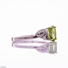 Сребърен пръстен - Естествен Перидот 0 83 ct.